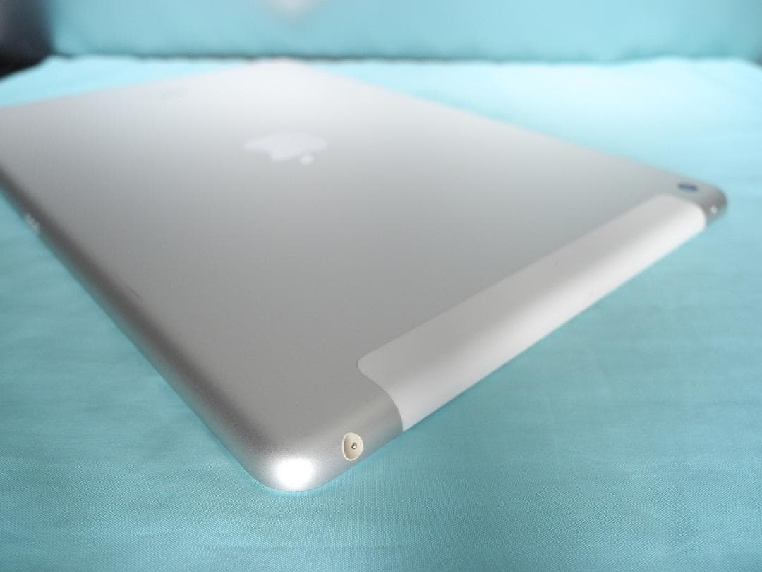 バッテリー新品　第7世代iPad SIMフリー