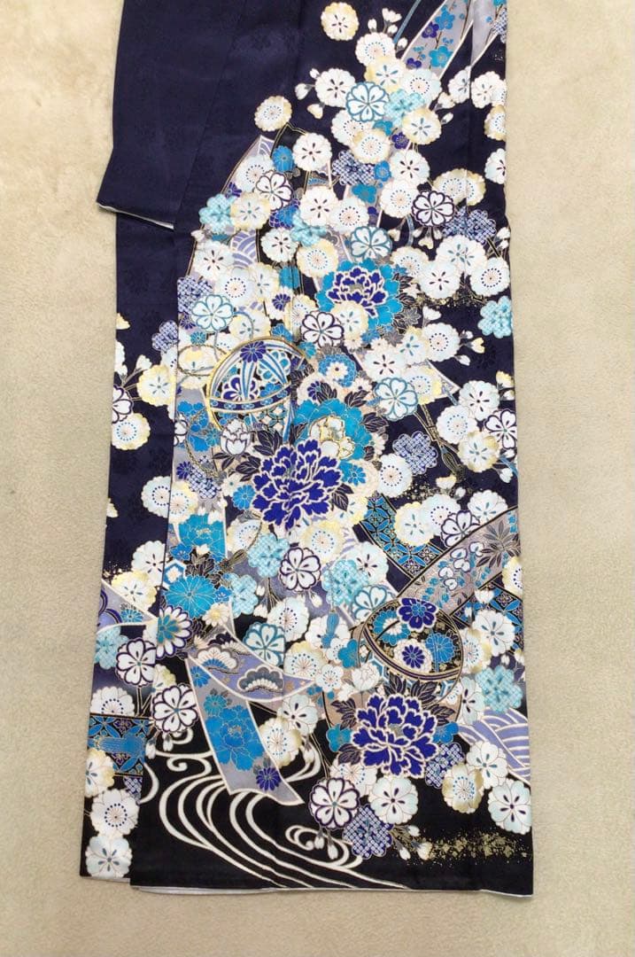 最安値中❗️早い者勝ち❗️お仕立て上り振袖　正絹　総柄　古典調花柄　長襦袢サービス付