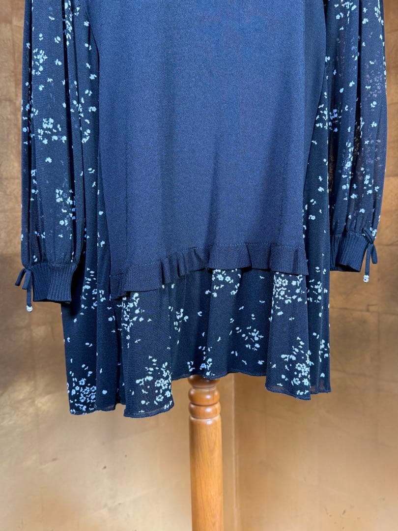 新品タグ付き【スーパービューティ】花柄長袖チュニック パールブローチ付き