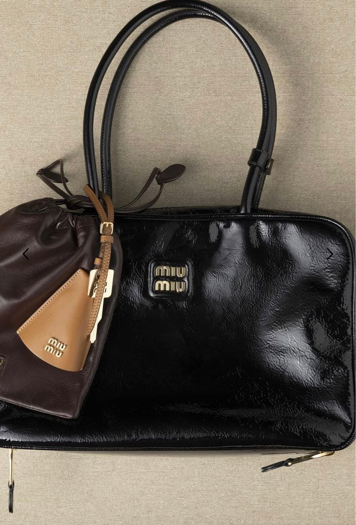 新品未使用 Miu Miu レザー キーケース 完売品