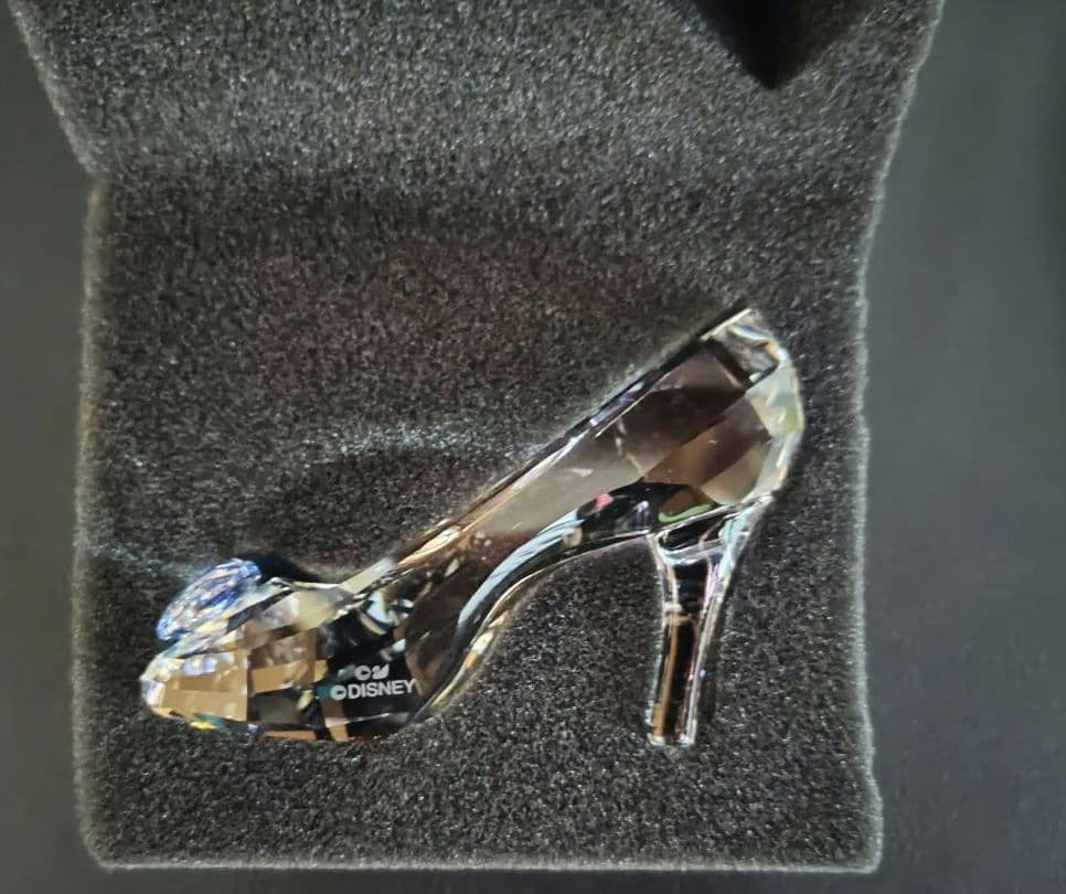 ディズニー シンデレラ ガラスの靴 スワロフスキー