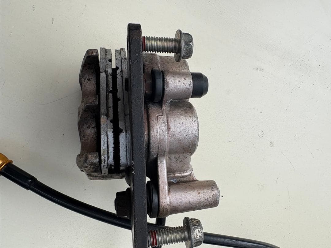 nsr50 キャリパー