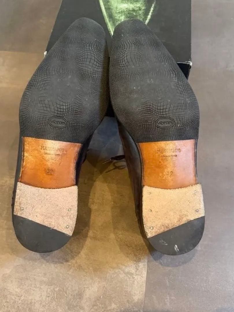 【最終価格】MAGNANNIドレスシューズ 39 グレージュ