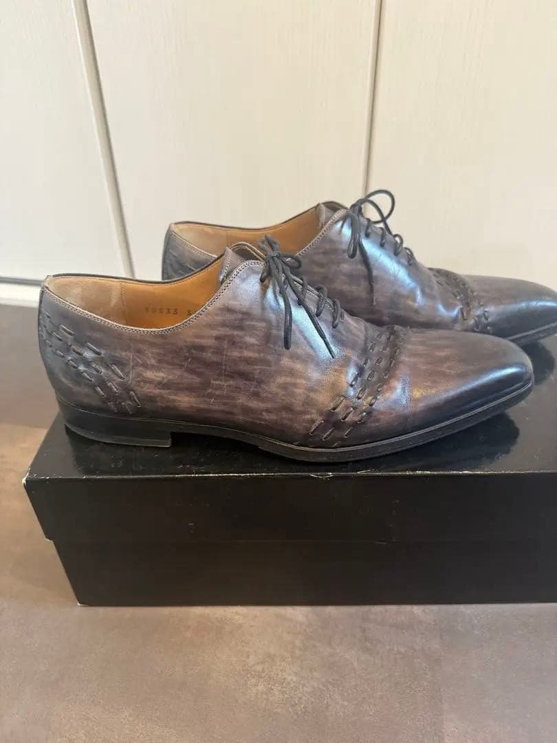 【最終価格】MAGNANNIドレスシューズ 39 グレージュ