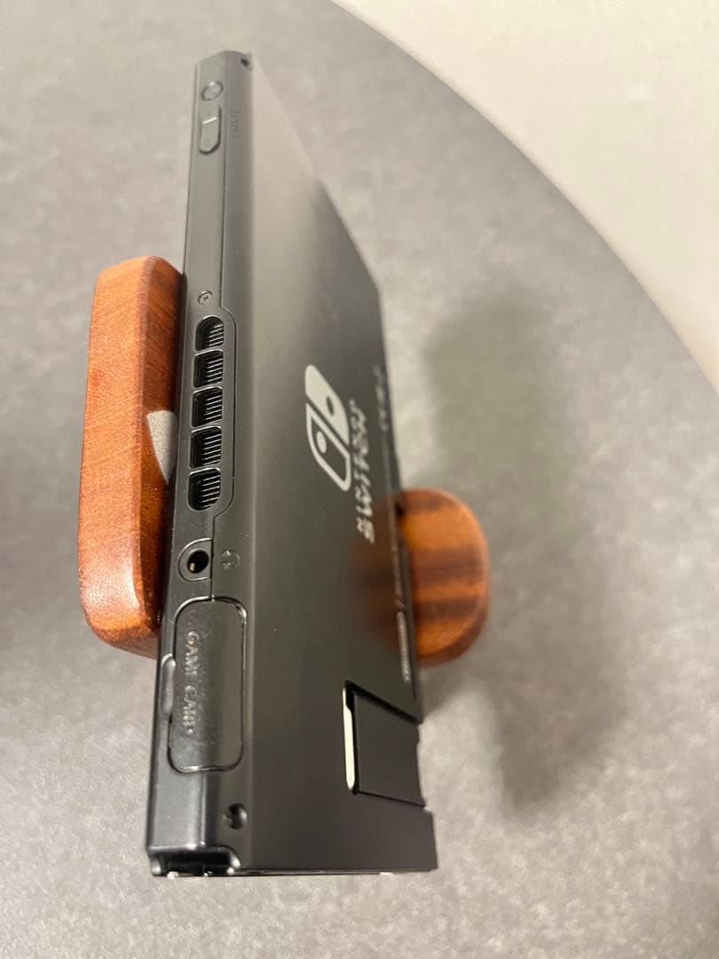 Nintendo Switch 本体 のみ2017 ジョイコンなし　値下げ可能