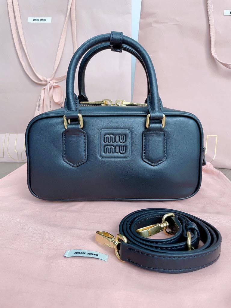 miu miu ボウリングバッグ　ブラック