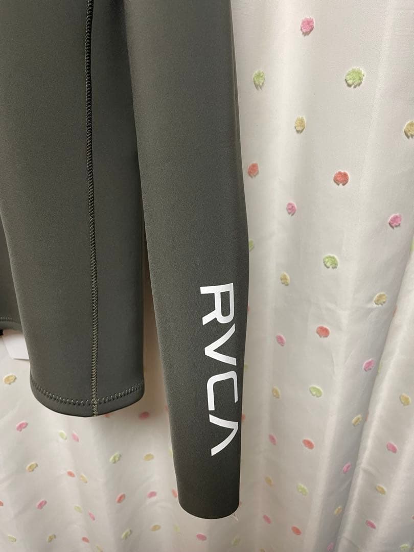 【タグ付き新品未使用】RVCA メンズタッパー