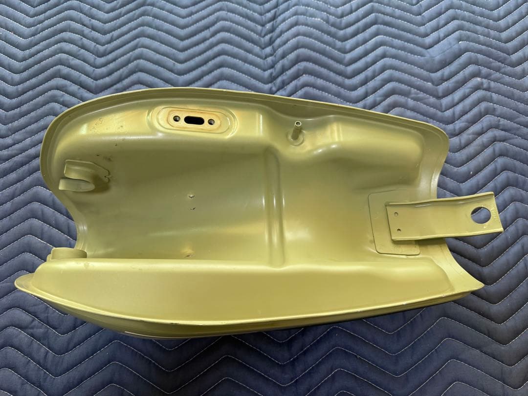 【bobi88】W175TR用ガソリンタンク オリーブグリーン　美品