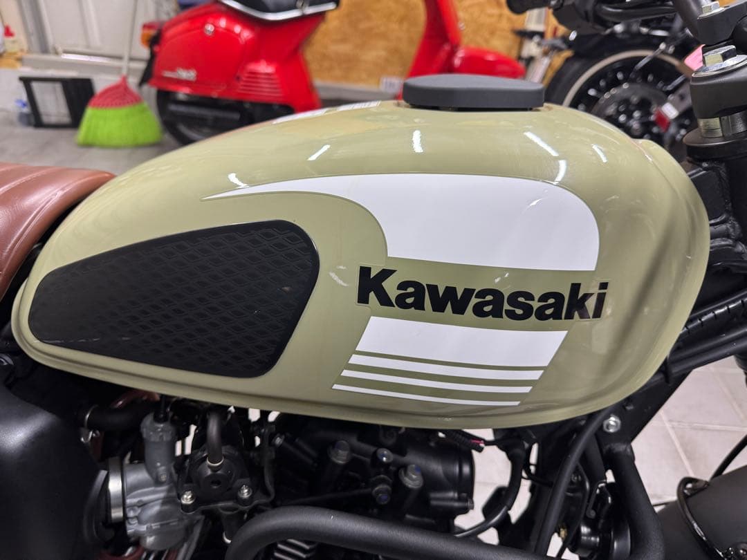 【bobi88】W175TR用ガソリンタンク オリーブグリーン　美品