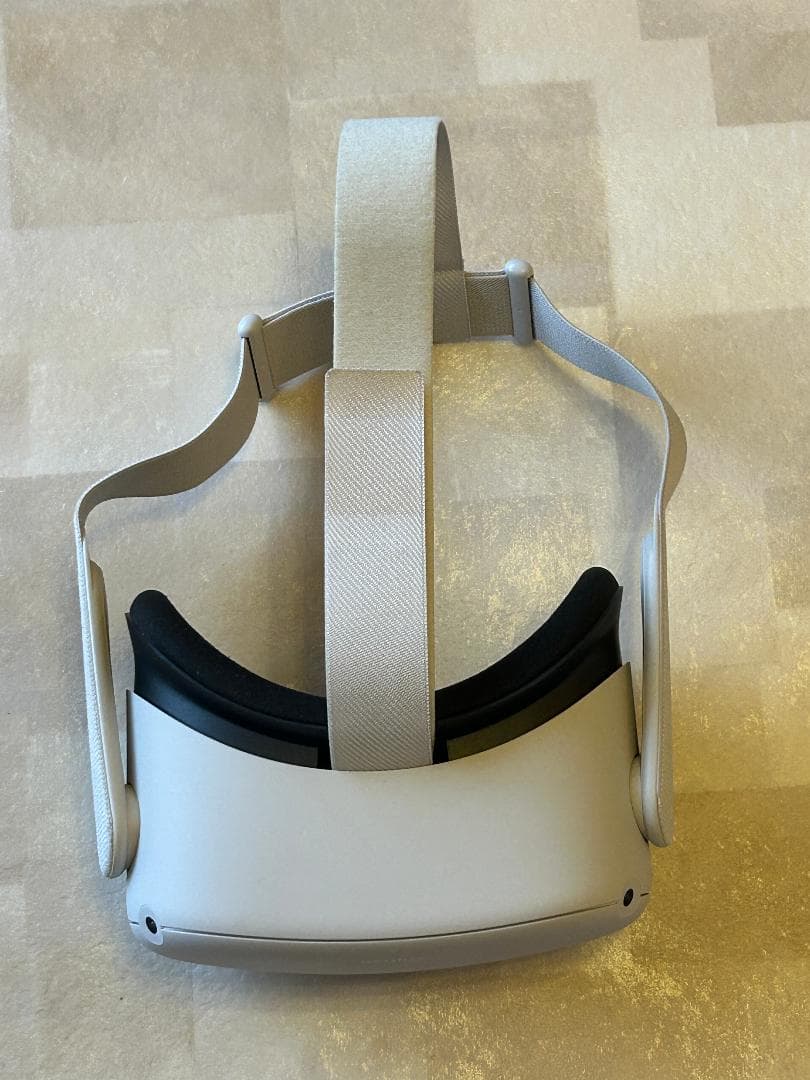  Quest 2 VRヘッドセット（動作品本体のみ）