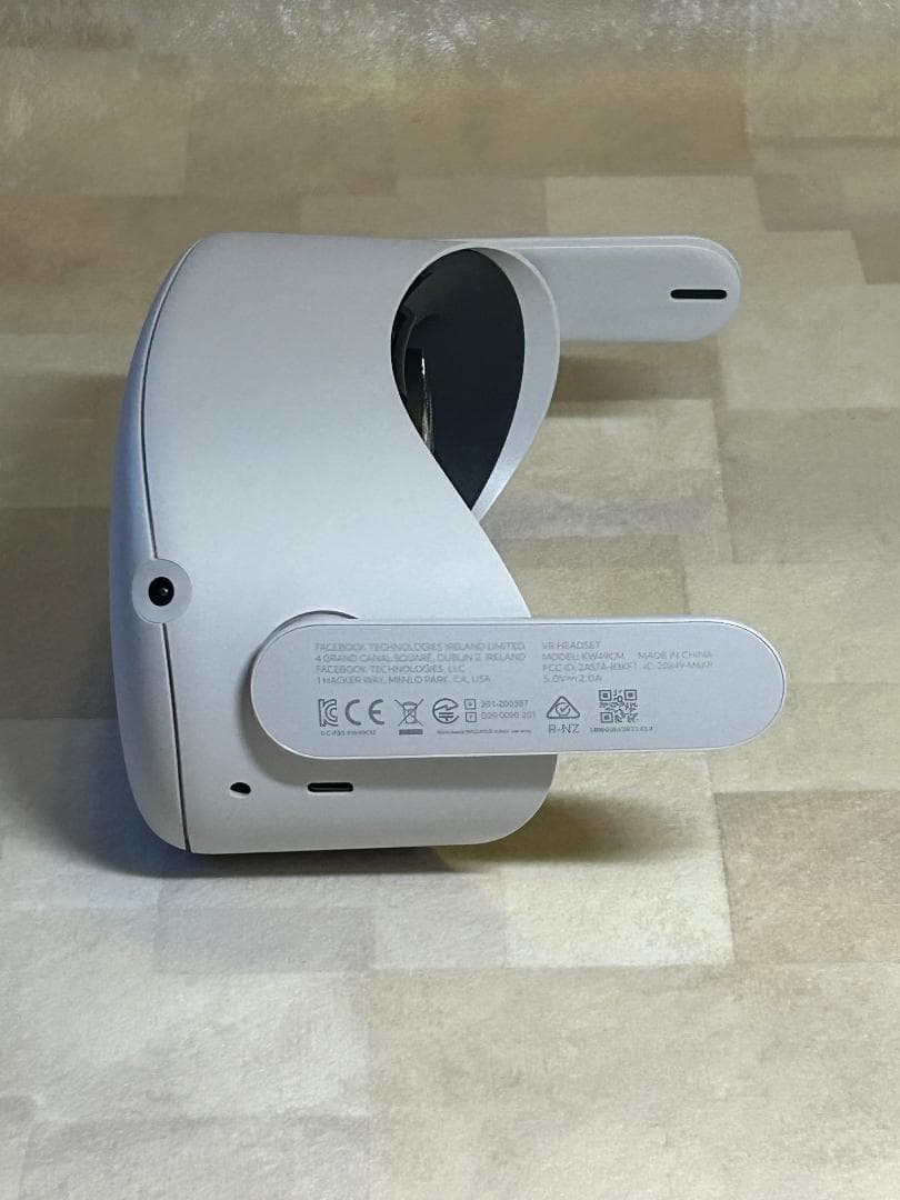  Quest 2 VRヘッドセット（動作品本体のみ）