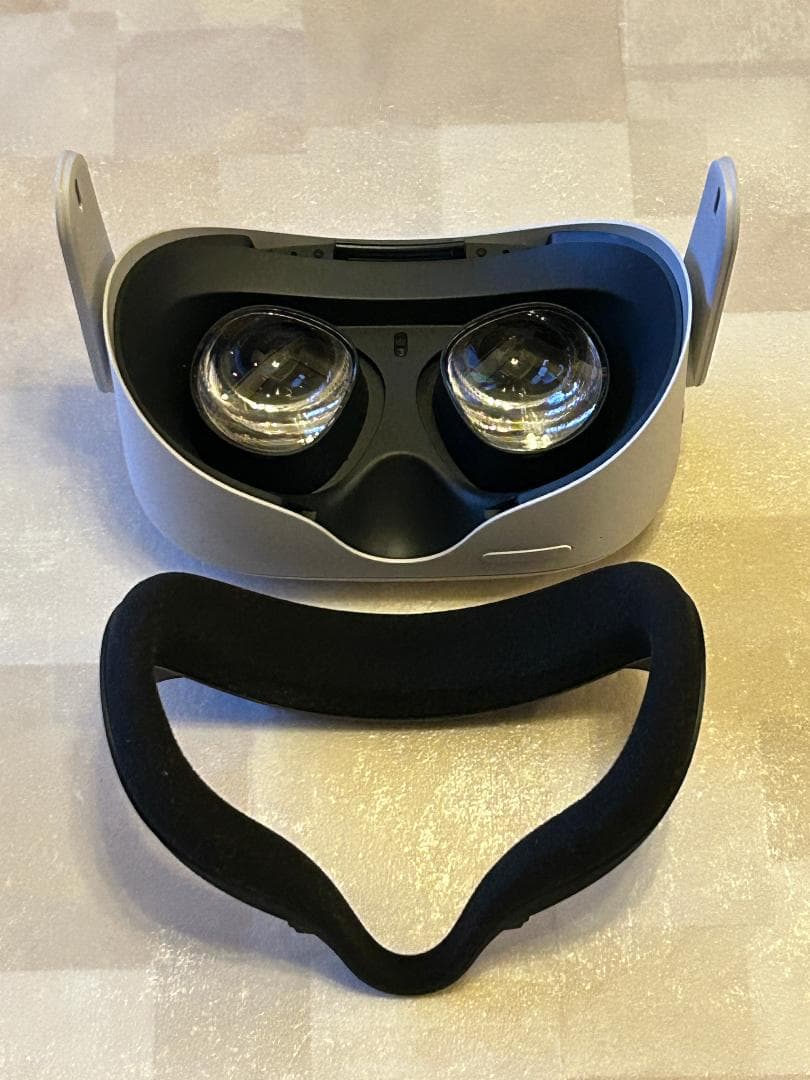  Quest 2 VRヘッドセット（動作品本体のみ）