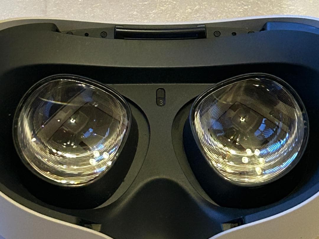  Quest 2 VRヘッドセット（動作品本体のみ）