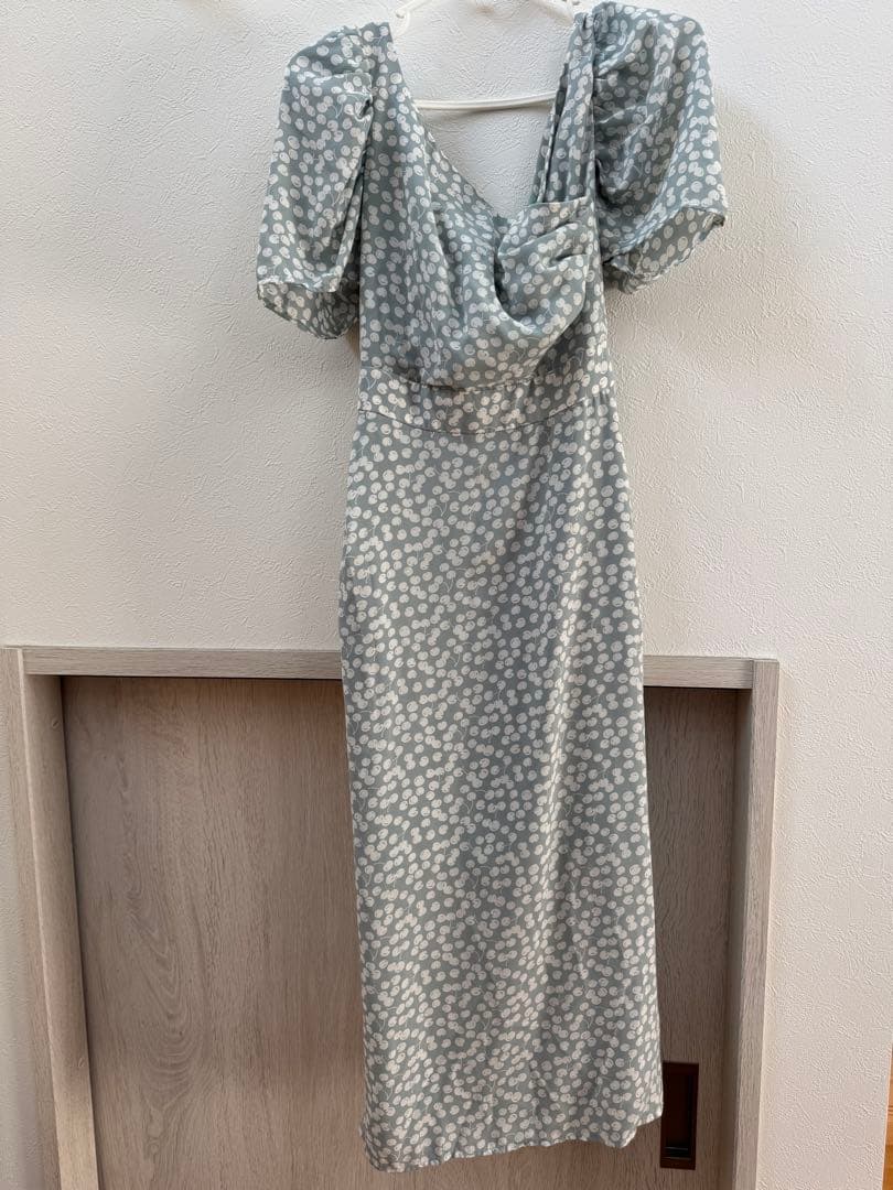 ワンピース Cherry Pattern Cache-Coeur One-Piece