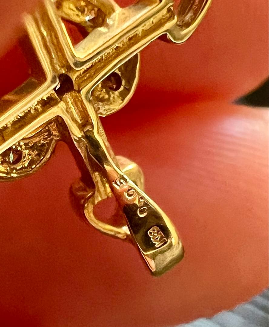 最後のお値下げ‼️18金ペンダントタップクルス