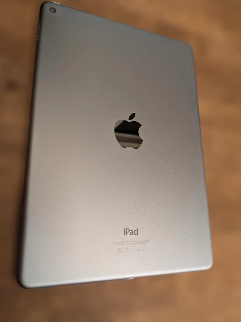 Apple iPad Air 2 10.2インチ スペースグレー 本体