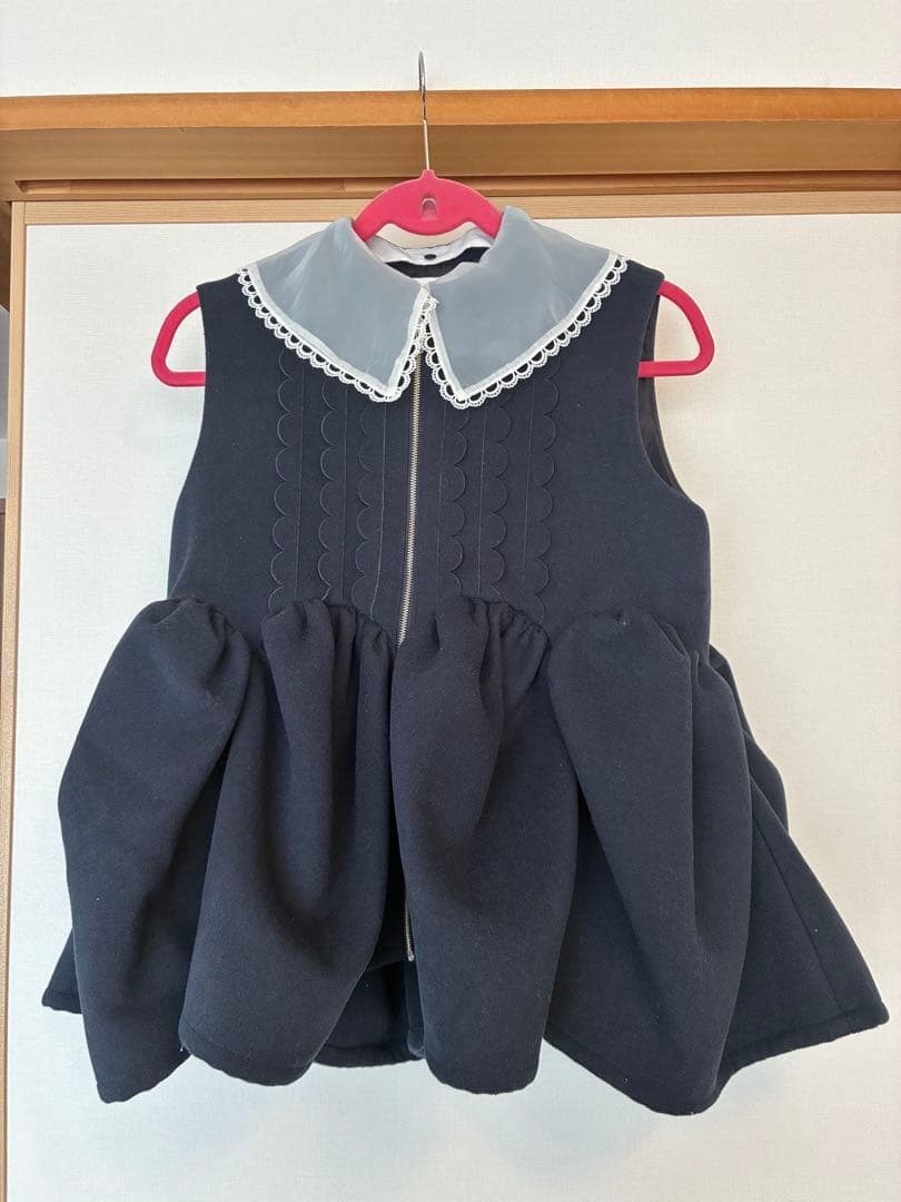 ネイビー フリル付き襟 ベスト