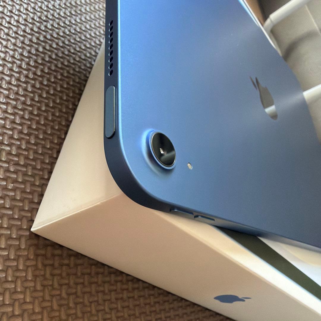 iPad 第10世代 Wi-Fi 64GB ブルー　ほぼ新品