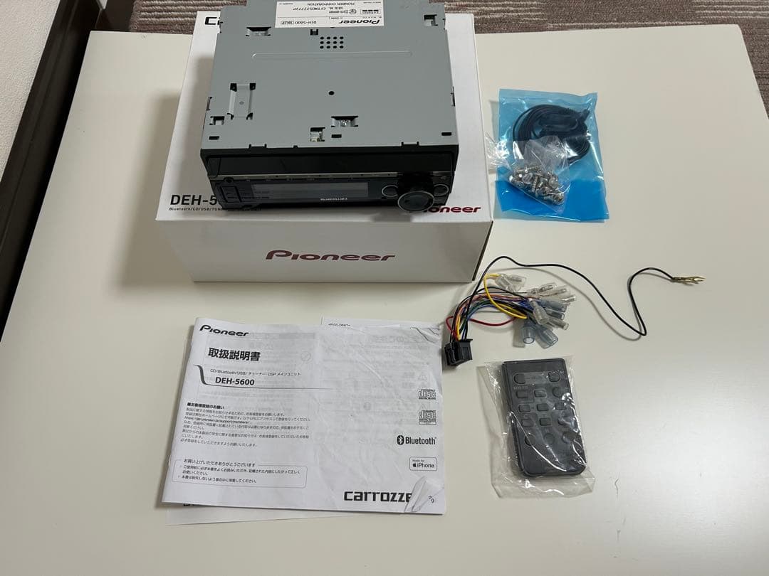 Pioneer DEH-5600 カーオーディオ