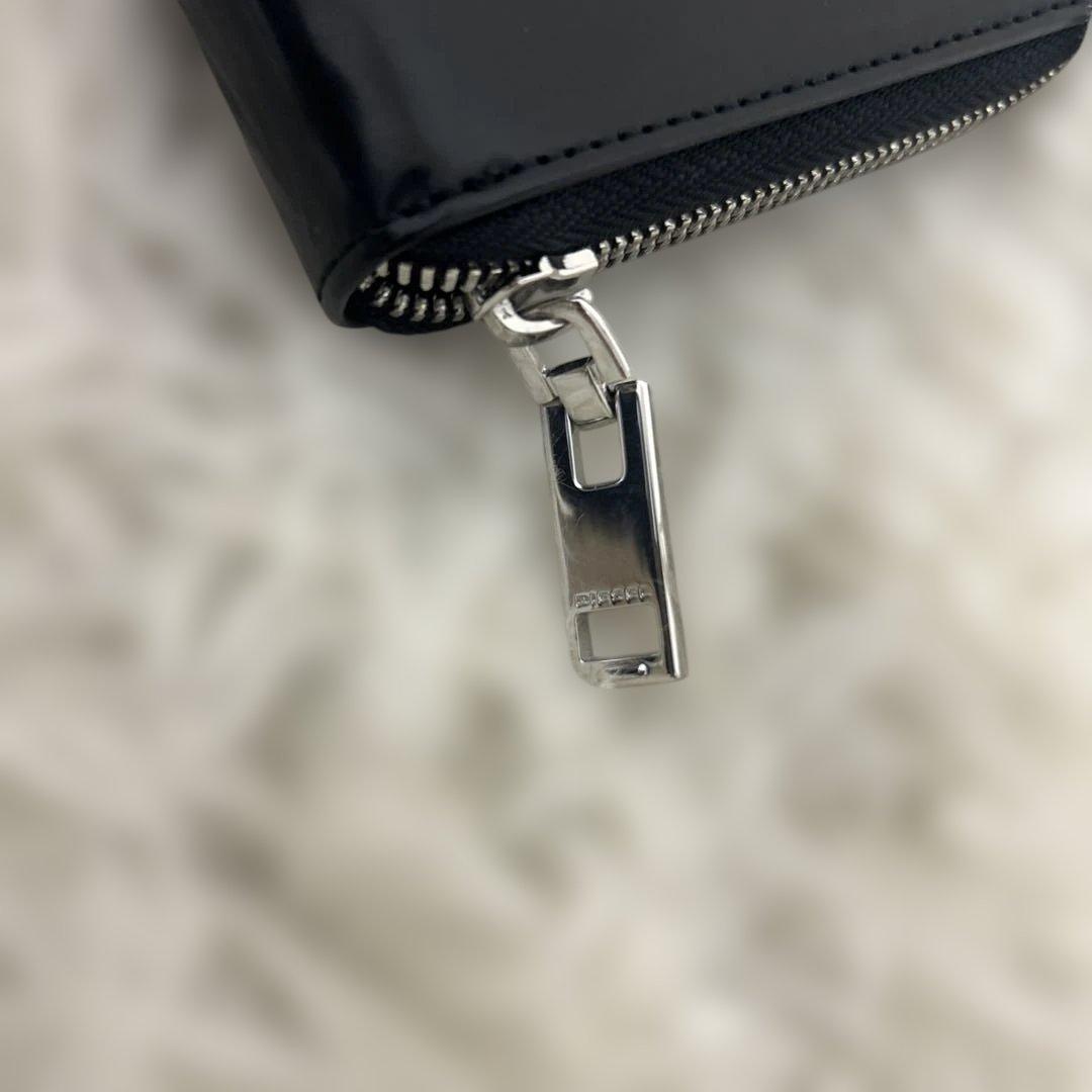 美品　DIESEL ディーゼル 小銭入れ付きラウンドファスナー２つ折り財布