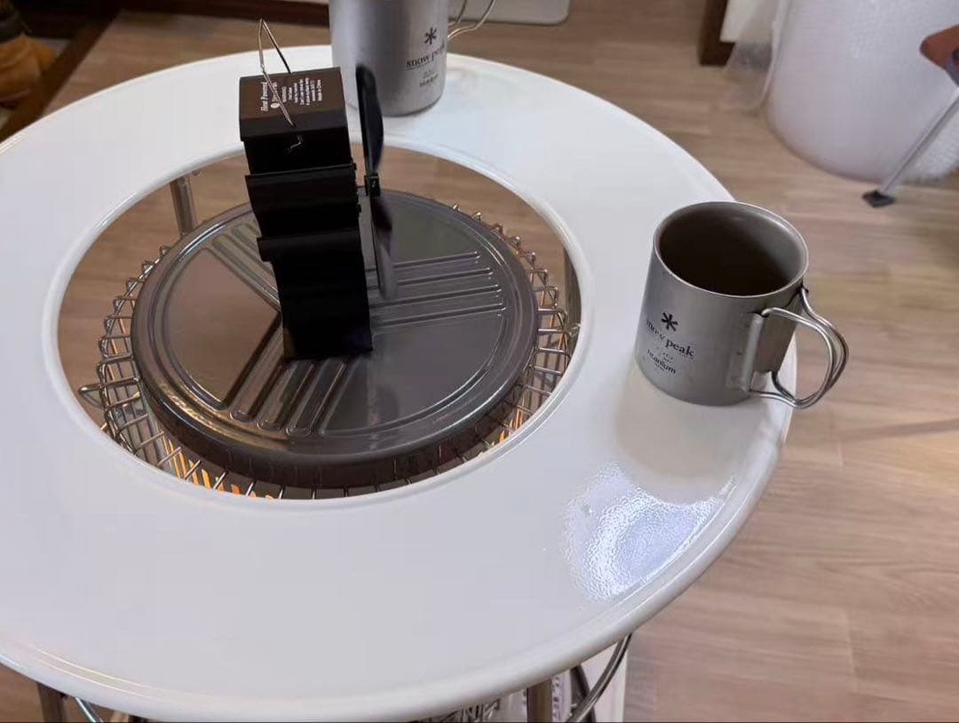 KS-67H トヨトミ石油ストーブ テーブル　キャスター付き