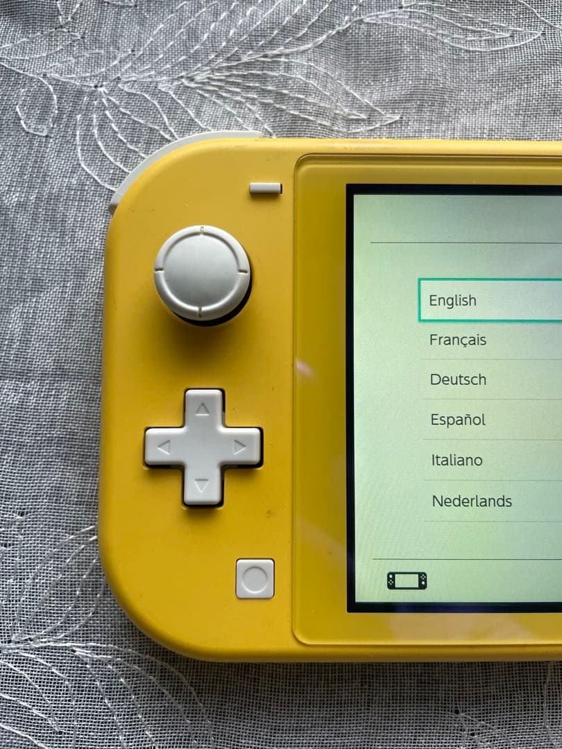 Nintendo Switch Lite 本体(画面ヒビ有り)