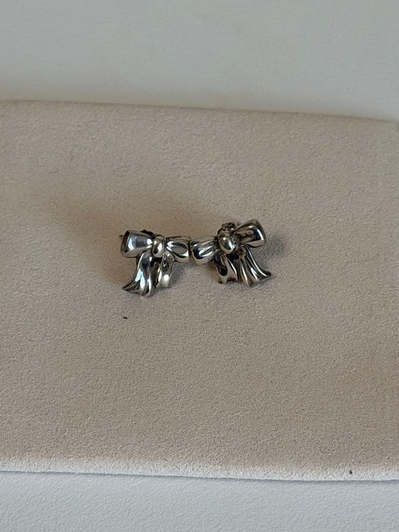 じ*ん様 ティファニーリボンピアスセットブルーボックスボウ