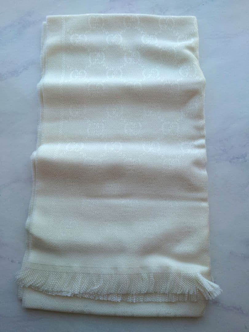 GUCCI ホワイト マフラー ショール　フリンジ付き　グッチ