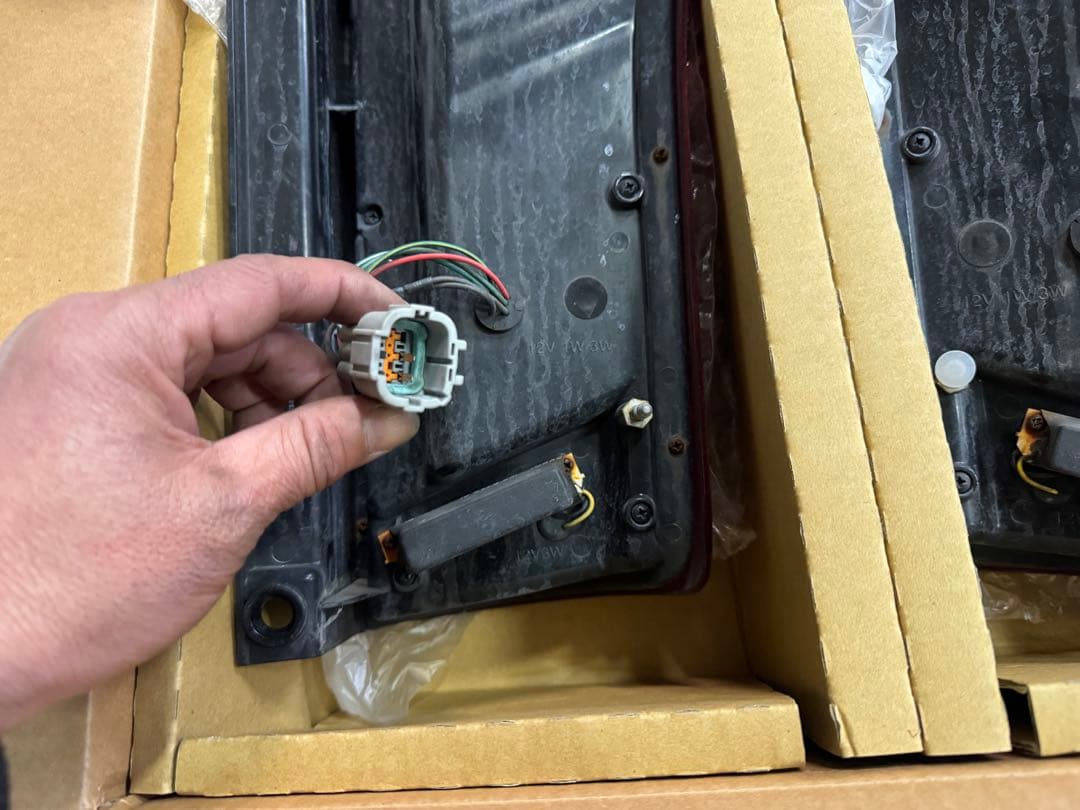 Valenti テールランプ ！