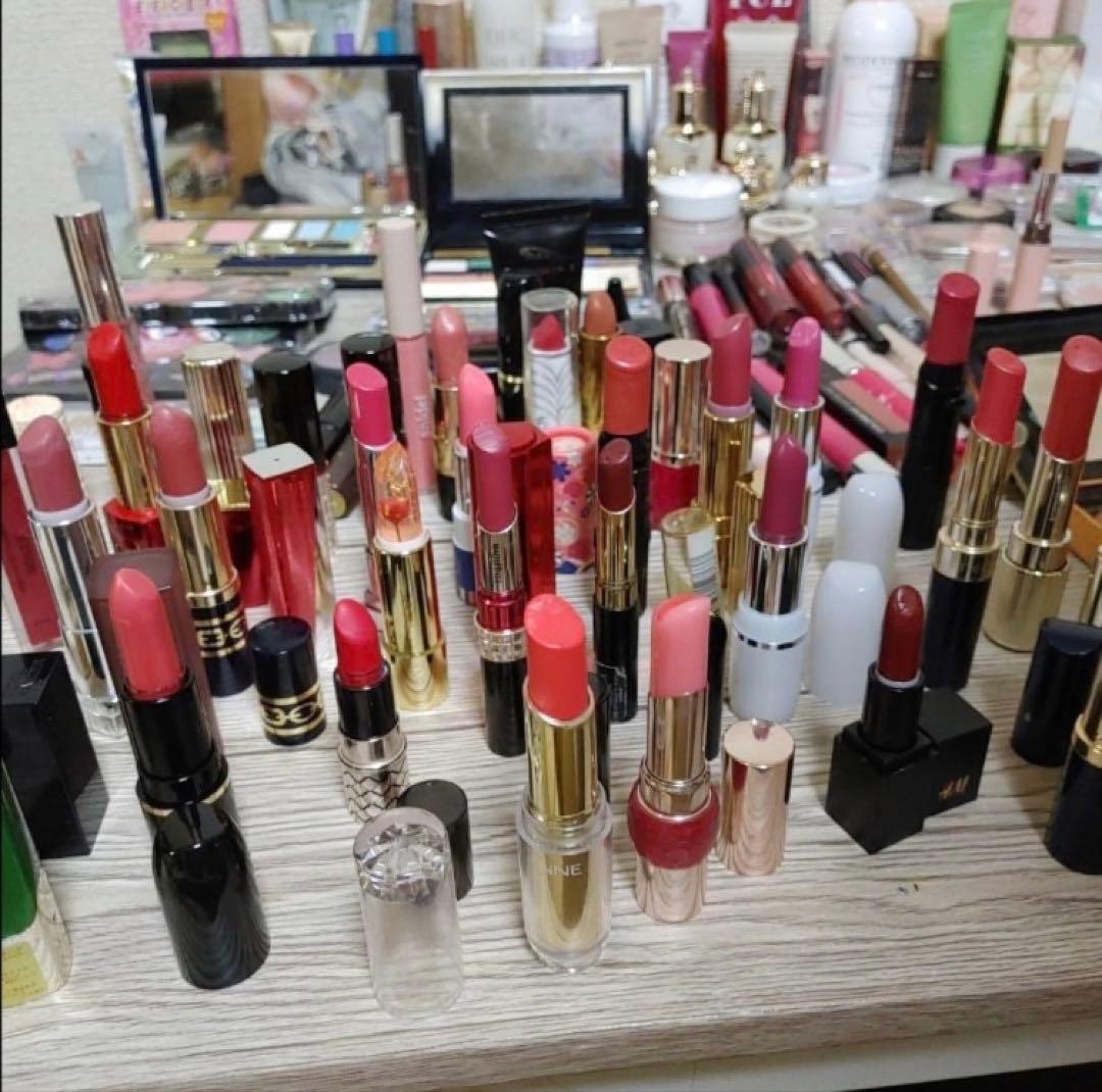 Y*4様 化粧品 コスメまとめ売り 中古から新品まで アイシャドウ 口紅 など