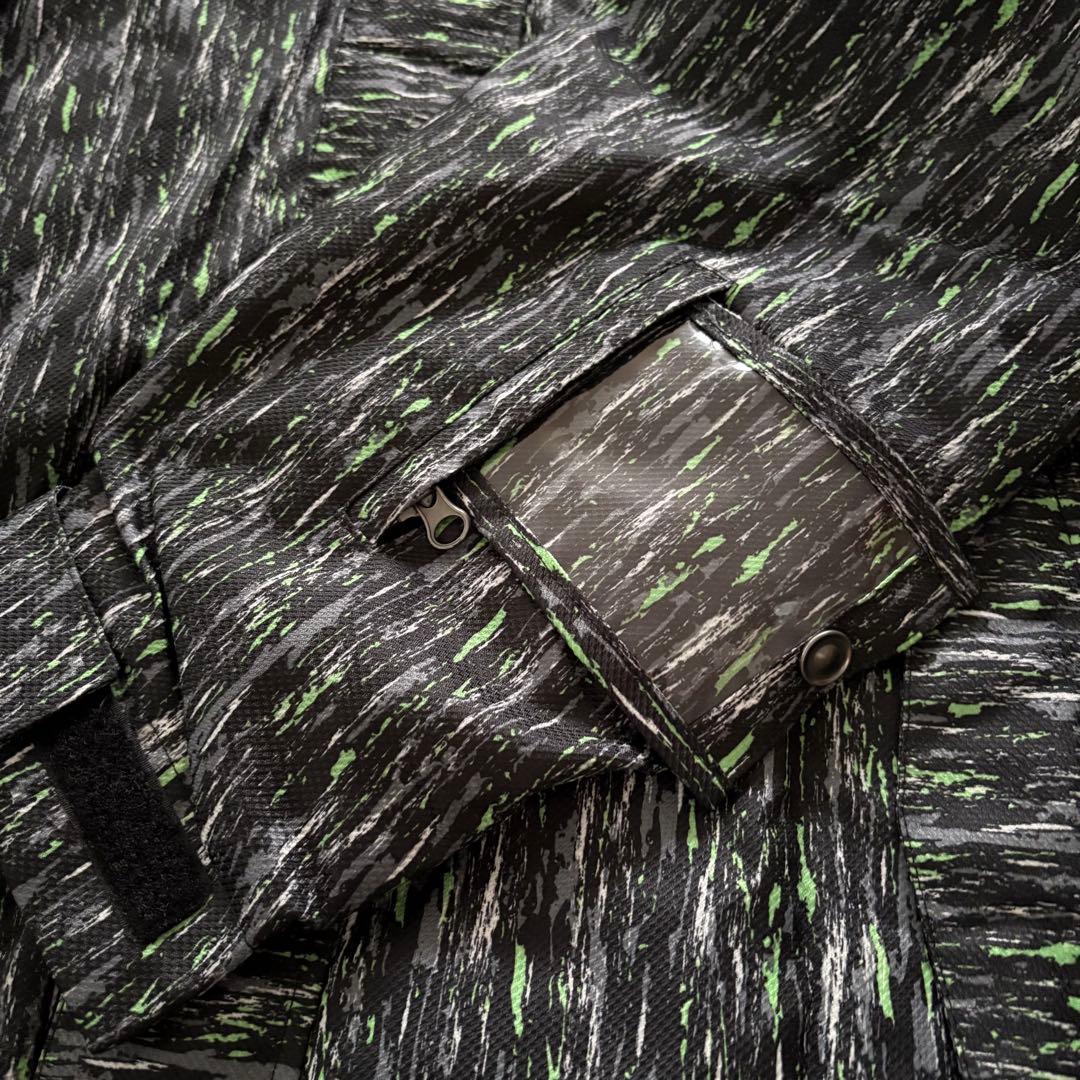 美品　DIFENDER メンズMサイズ スキーウェア 黒/緑スノーウェア　スノボ