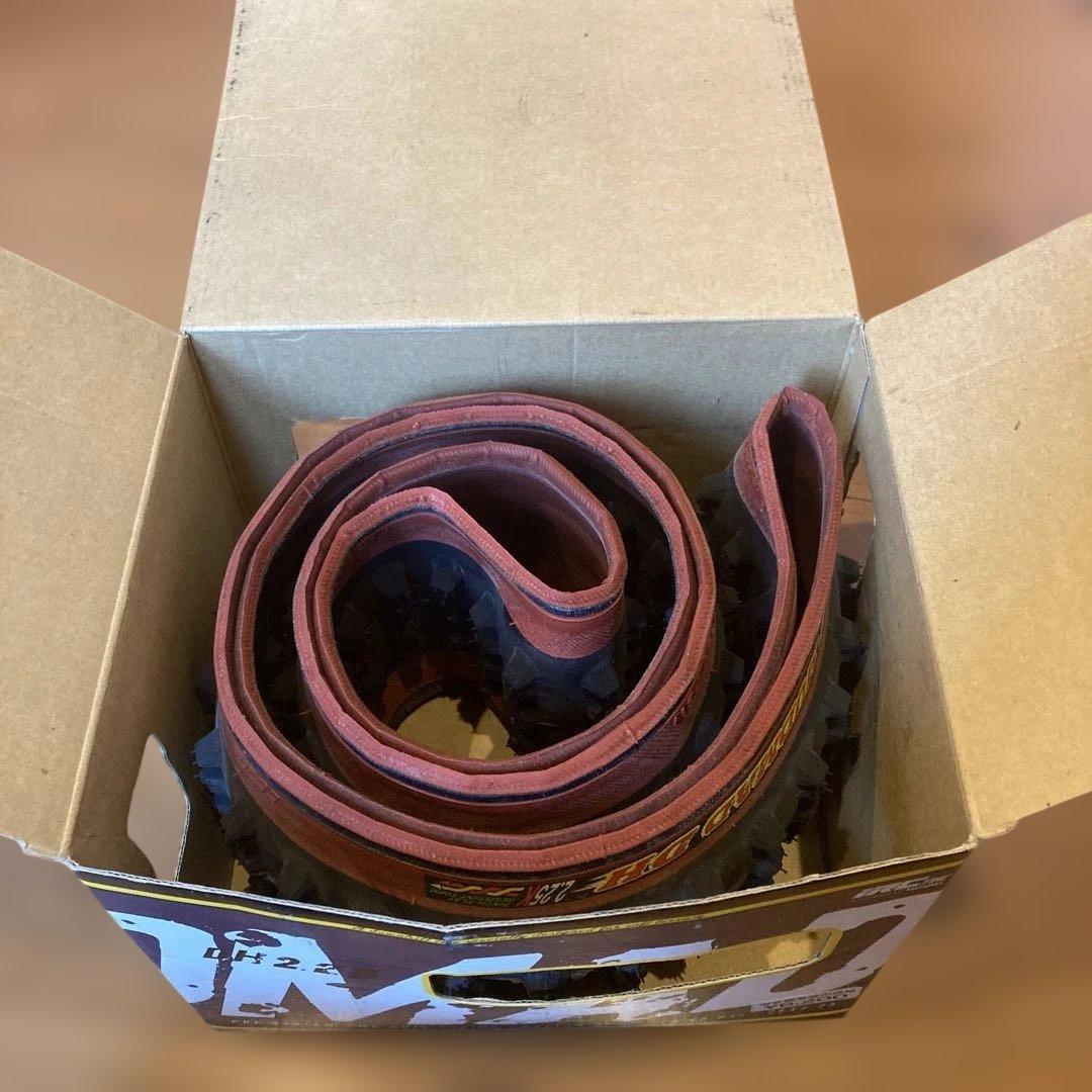 IRC MADMAD DH2.25 26 x 2.25 タイヤ 2本セット