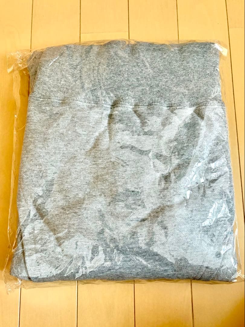 【新品未開封】 ONE OK ROCK 2024 プルオーバーパーカー B