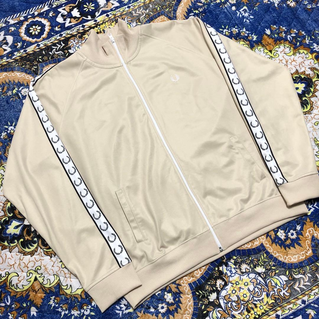 フレッドペリー　トラックジャケット　　XL