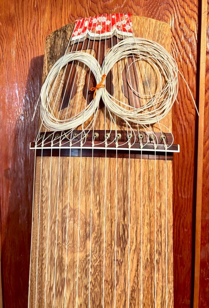 琴 13弦 すだれ彫り 全長185cm