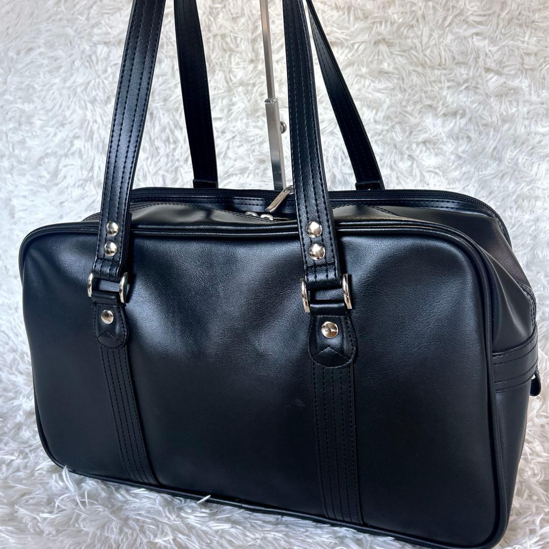 極美品！EASTBOY イーストボーイ スクールバッグ 刺繍ロゴ 合皮 ブラック