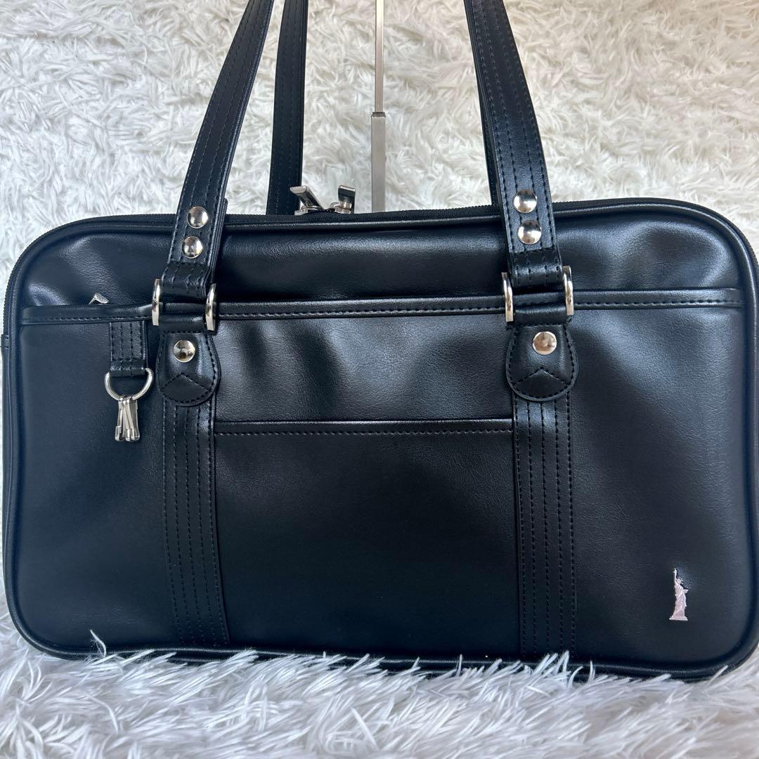 極美品！EASTBOY イーストボーイ スクールバッグ 刺繍ロゴ 合皮 ブラック