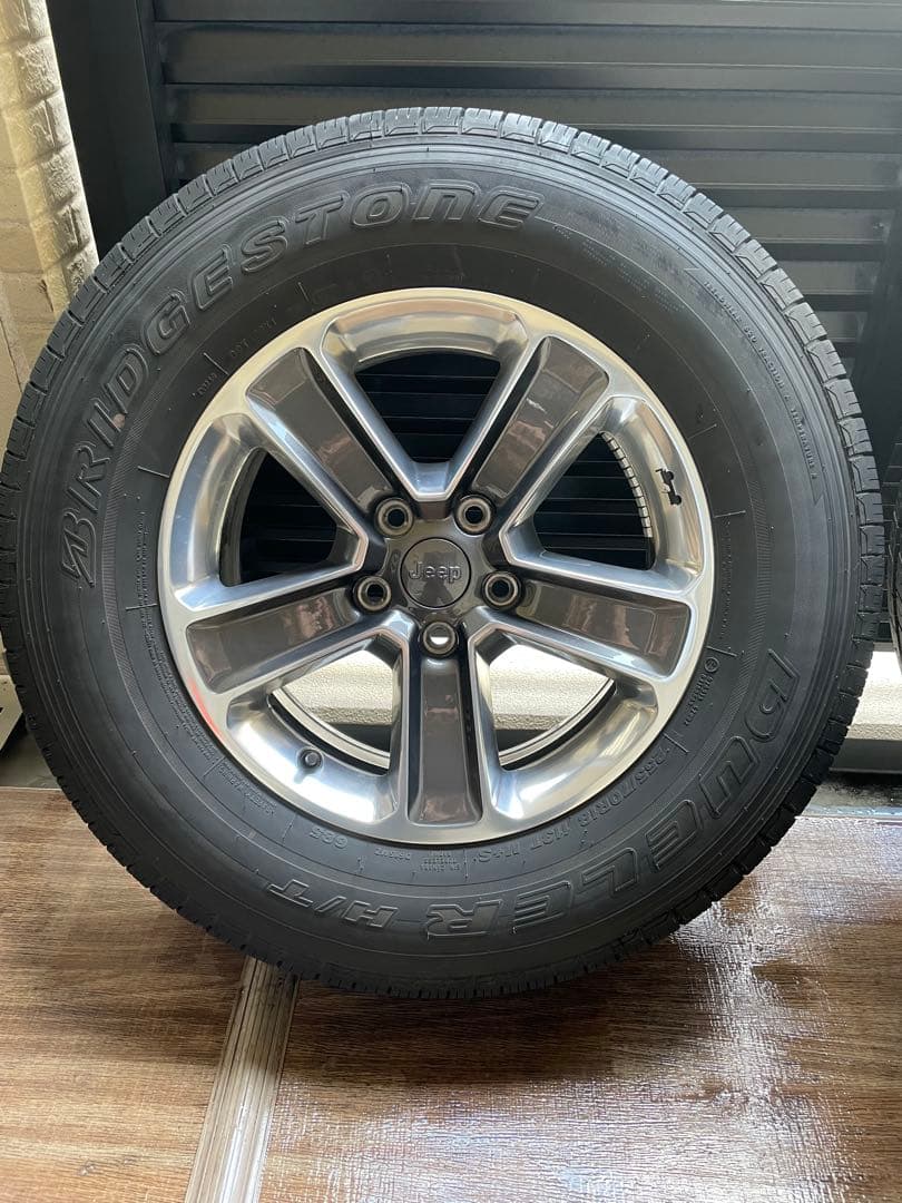 JeepジープラングラーJLサハラ18インチ純正タイヤ付ホイール 5本セット中古