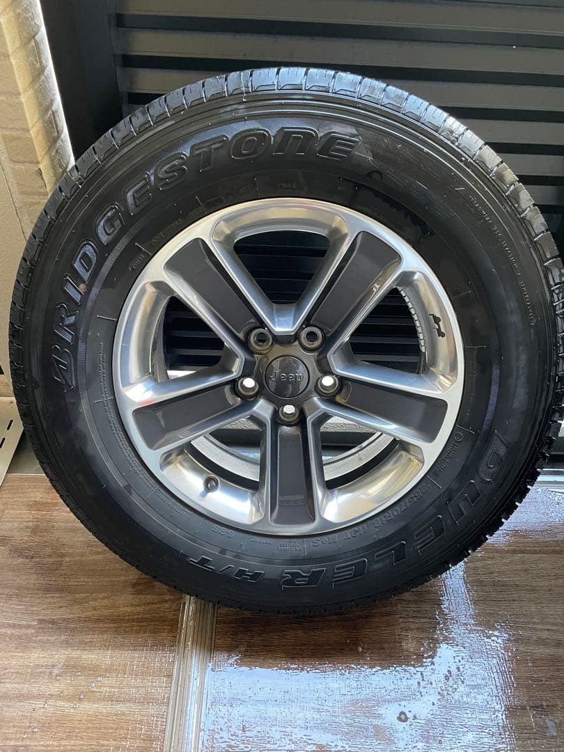 JeepジープラングラーJLサハラ18インチ純正タイヤ付ホイール 5本セット中古
