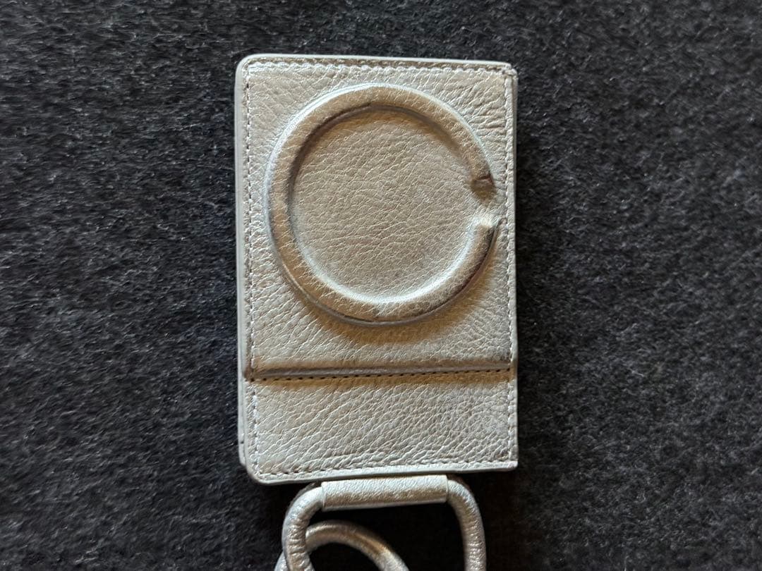 【koba】objects.io iphone シルバー　ショルダー