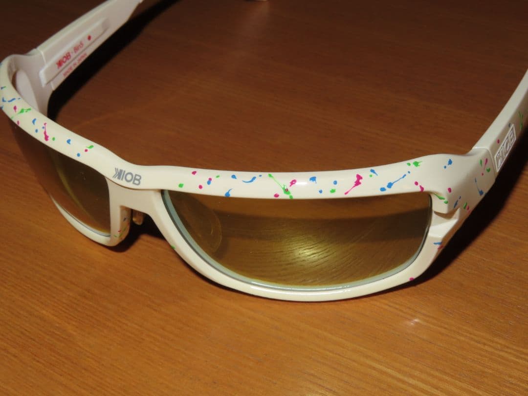 イヨケン/KIOB/Bin5/ホワイトスプラッター/イーズグリーン/ゴールドM