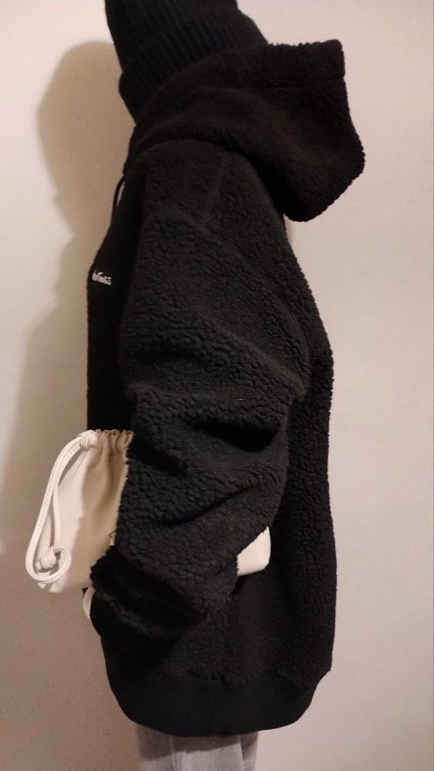 あきりこ様 C6820 wildthingsフーディーブラックコーデ