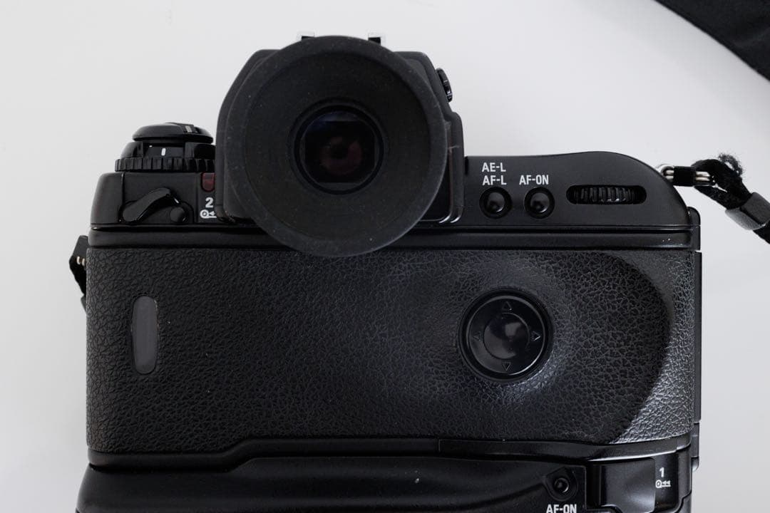 Nikon F5 一眼レフカメラ　ボディ 中古　通電確認済み