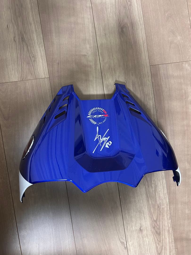 ホンダ CBR1000RR-R フロントタンクカバーマルクマルケスサイン入