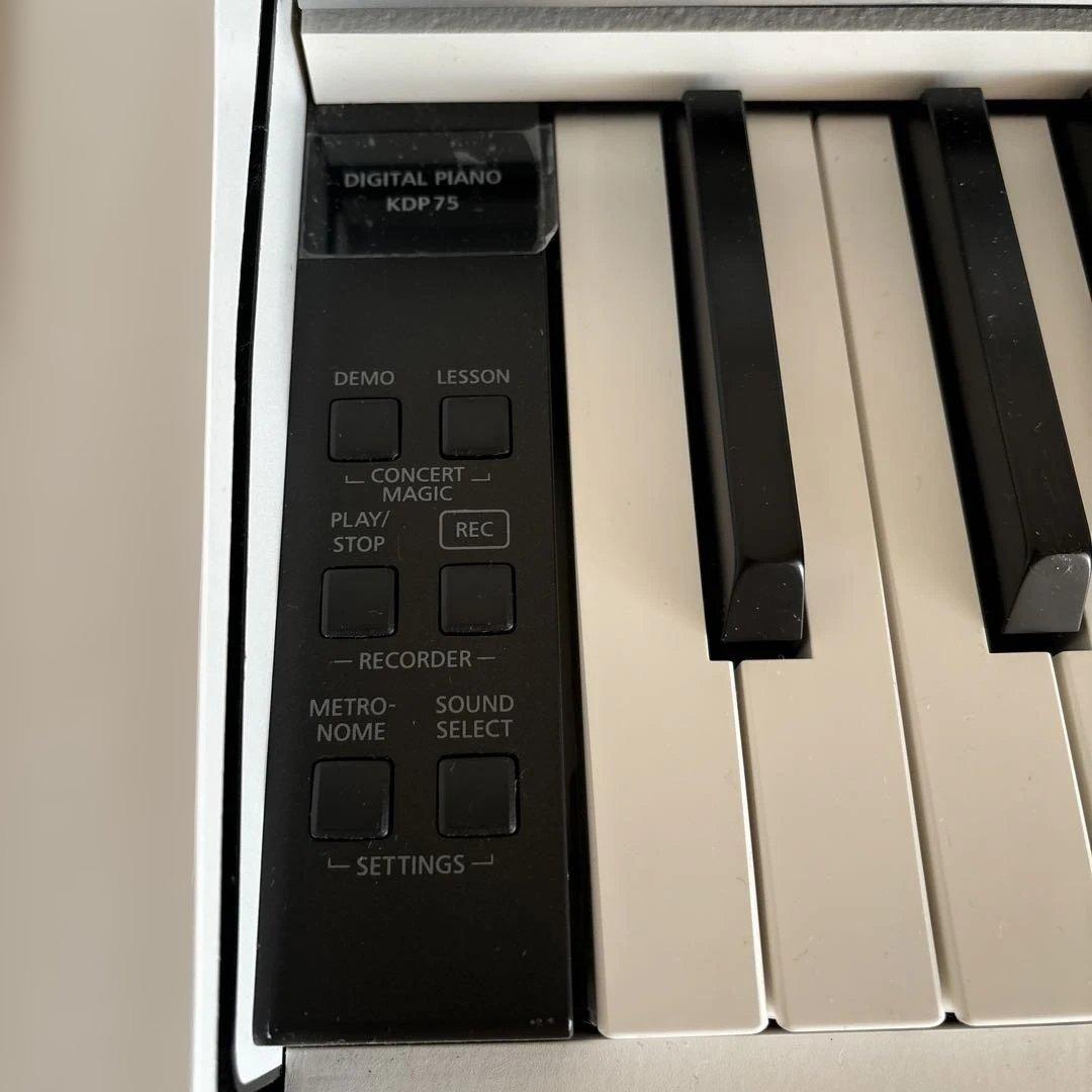 【送料込み】KAWAI KDP75Ｗ　電子ピアノ 22年製