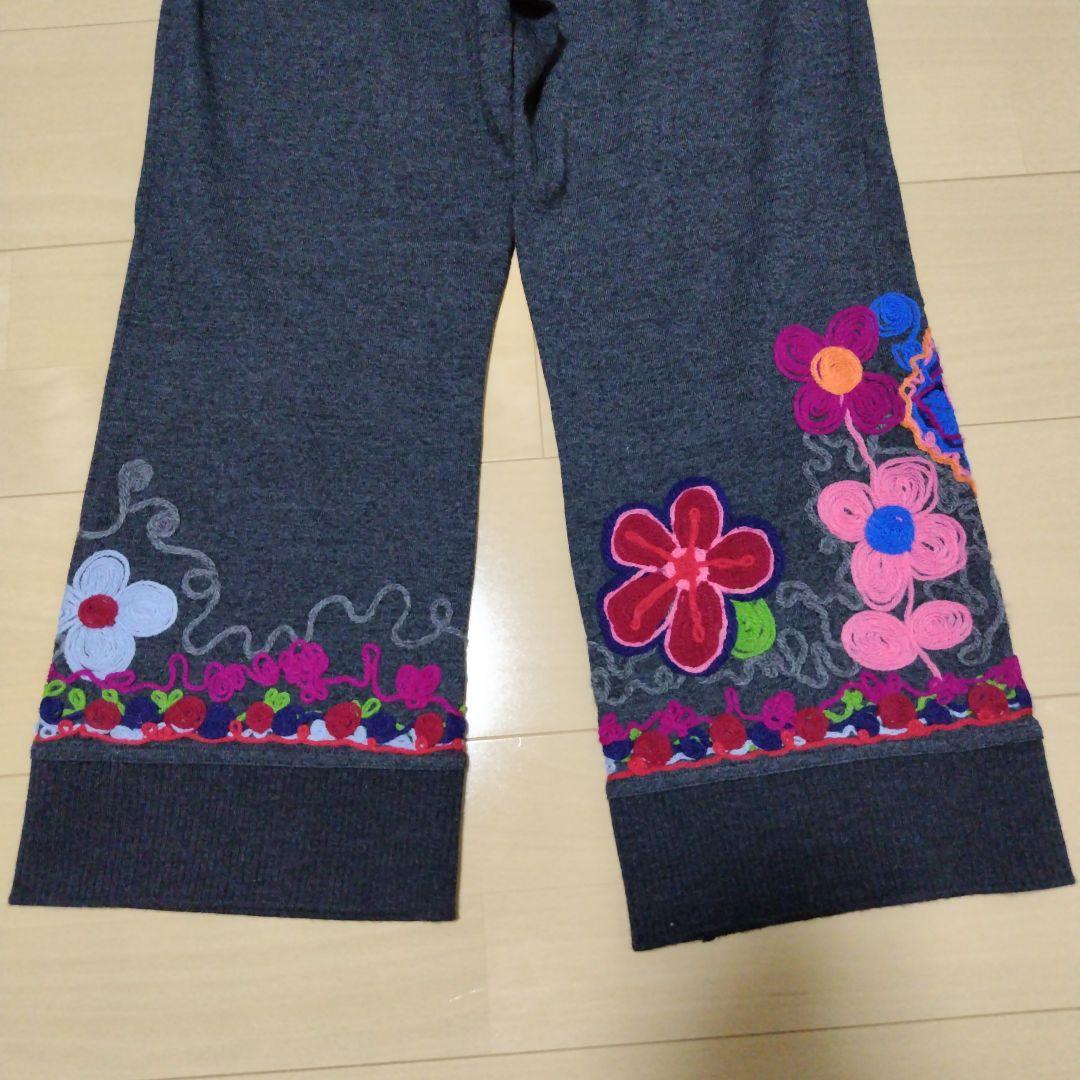 TOKUKO カラフル刺繍リラックスパンツ ９号