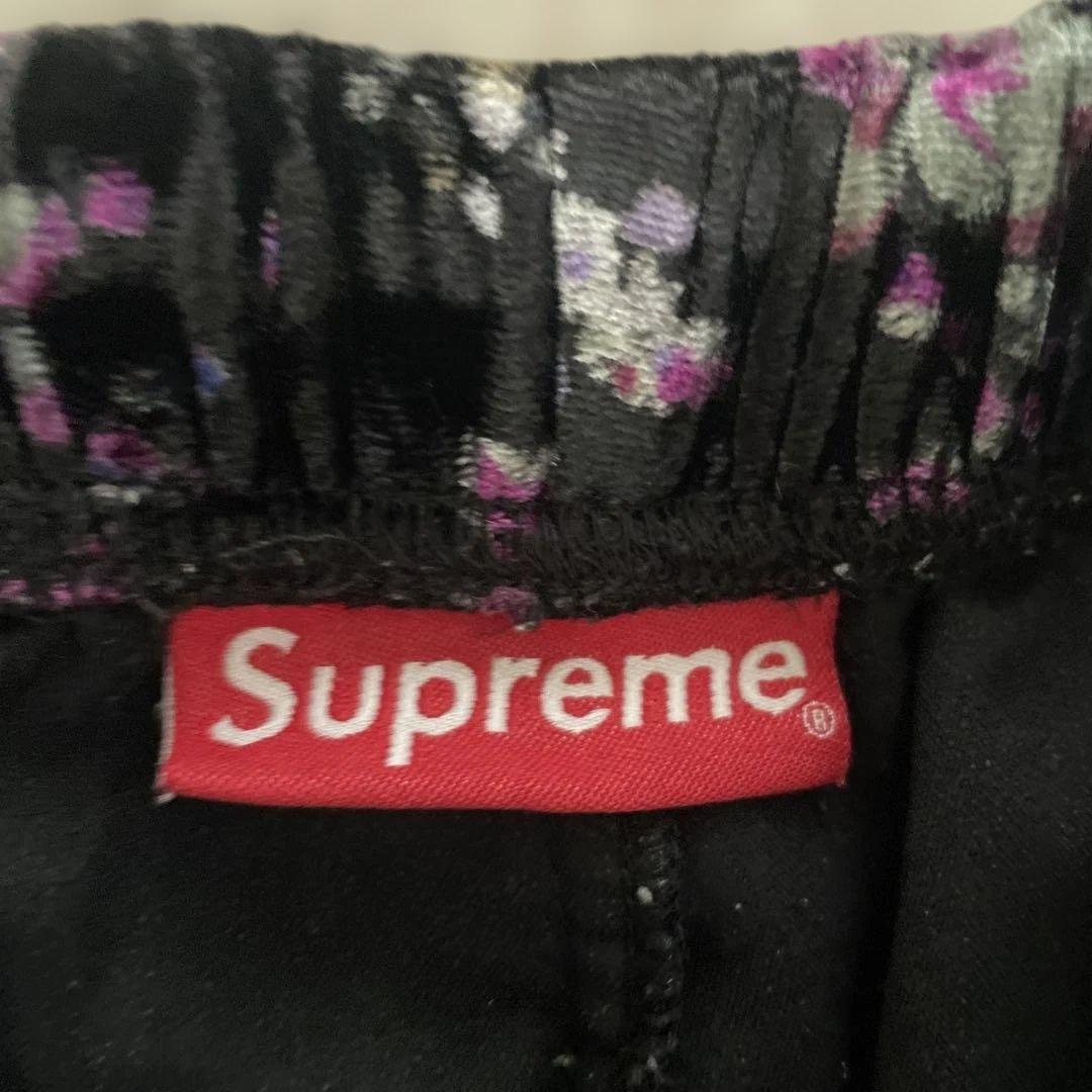 Supreme 花柄 ベルベットショートパンツ