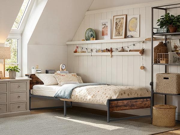 移動簡単★たっぷり収納&豪華宮棚付き！シングルベッドフレーム ⭐⑪215