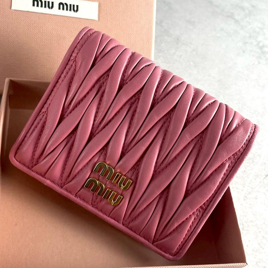 【付属品完備 現行】ミュウミュウ 二つ折り財布 ピンク RFID レザー