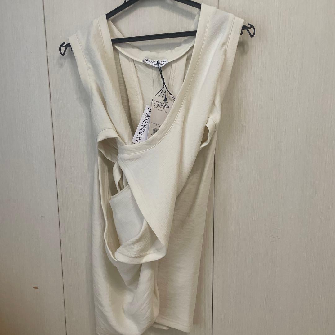 新品　jwanderson トップス　タンクトップ